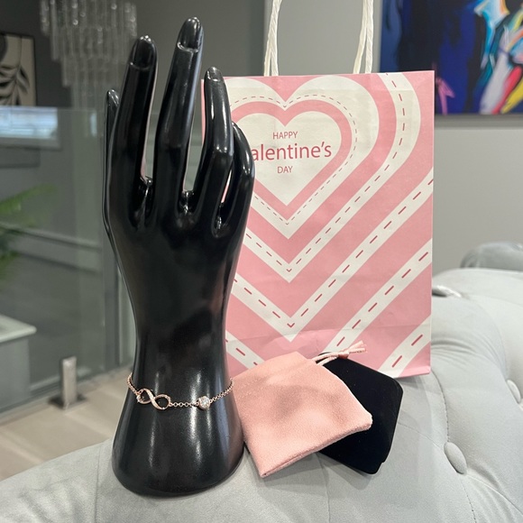 Infinity charm bracelet moissanite - Picture 5 of 14